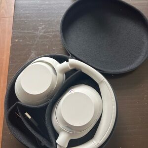 Sony ULT Wear 900N Over Ear Headphones